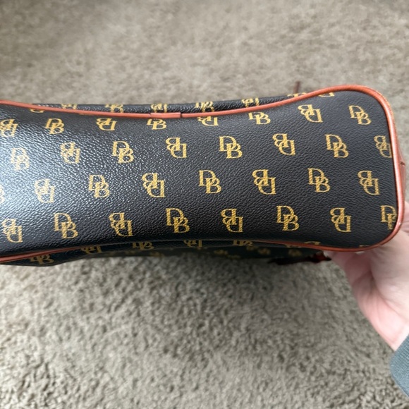 Dooney & Bourke Gretta Adjustable Crossbody Leather top zipper closure - Picture 11 of 12